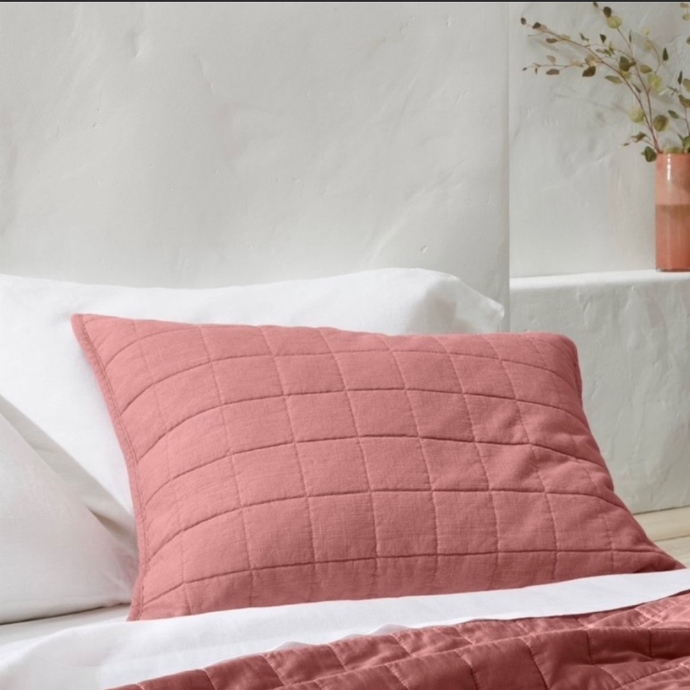 🔹Heavyweight linen blend pillow sham standard.